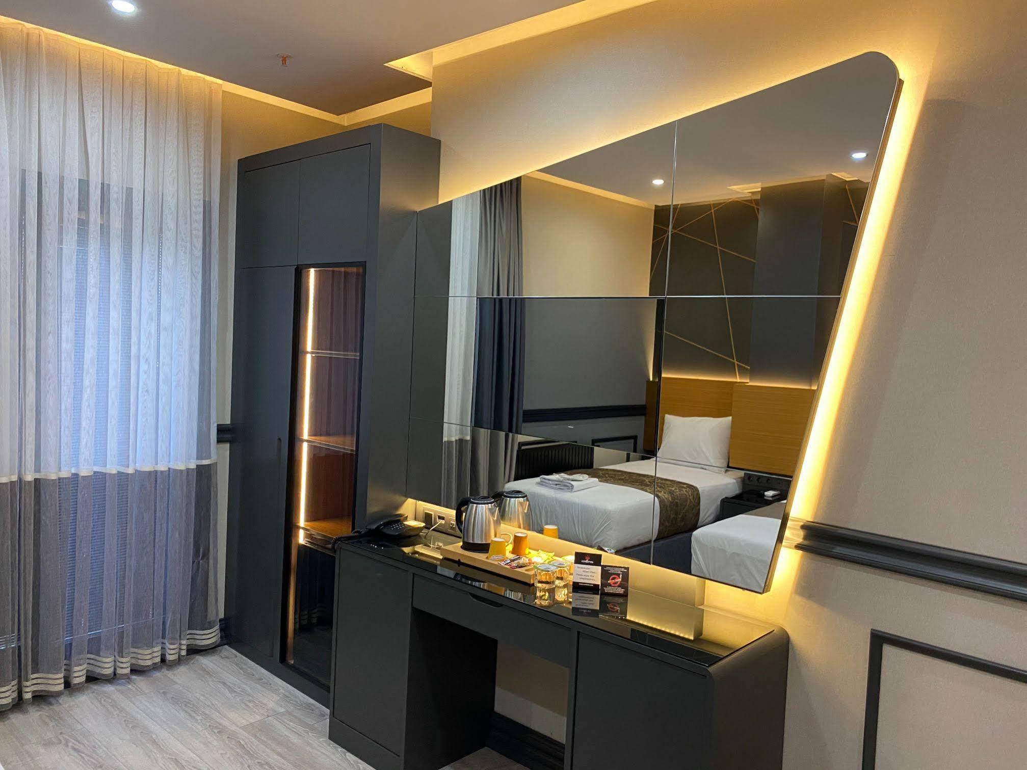 Confores Hotel อิสตันบูล ภายนอก รูปภาพ