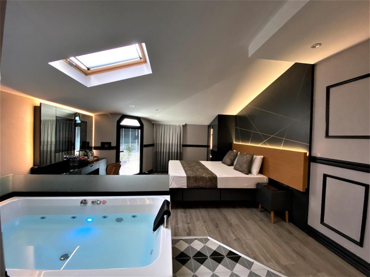 Confores Hotel อิสตันบูล ภายนอก รูปภาพ
